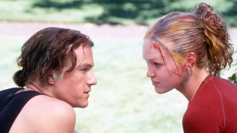 Heath Ledger and Julia Stiles in 10 Things I Hate About You Rom Com