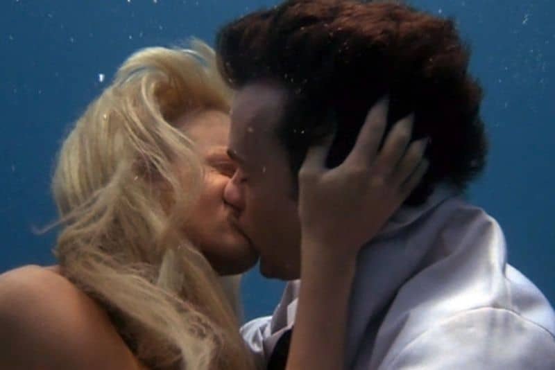 Tom Hanks and Daryl Hannah as Allen and mermaid Maidson in Splas, a romantic comedy from the 80s