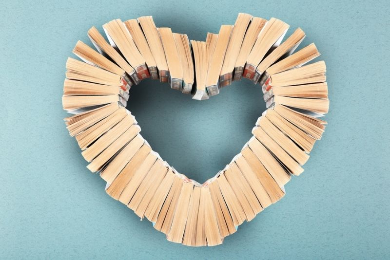 90 Beautiful Love Quotes from Literature